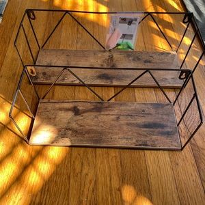 Hanging wall shelves